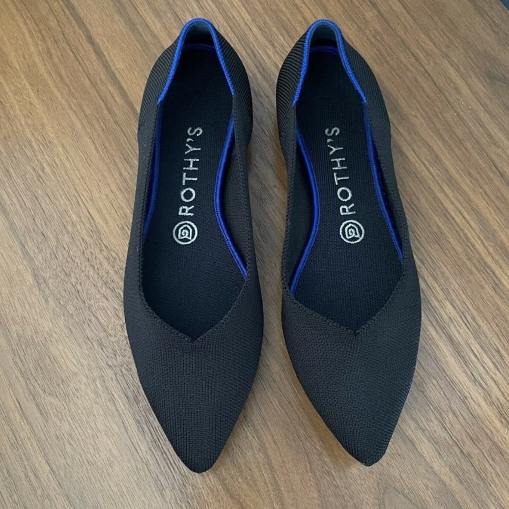 Rothy's "The Point" Size 9 (Black) like new!